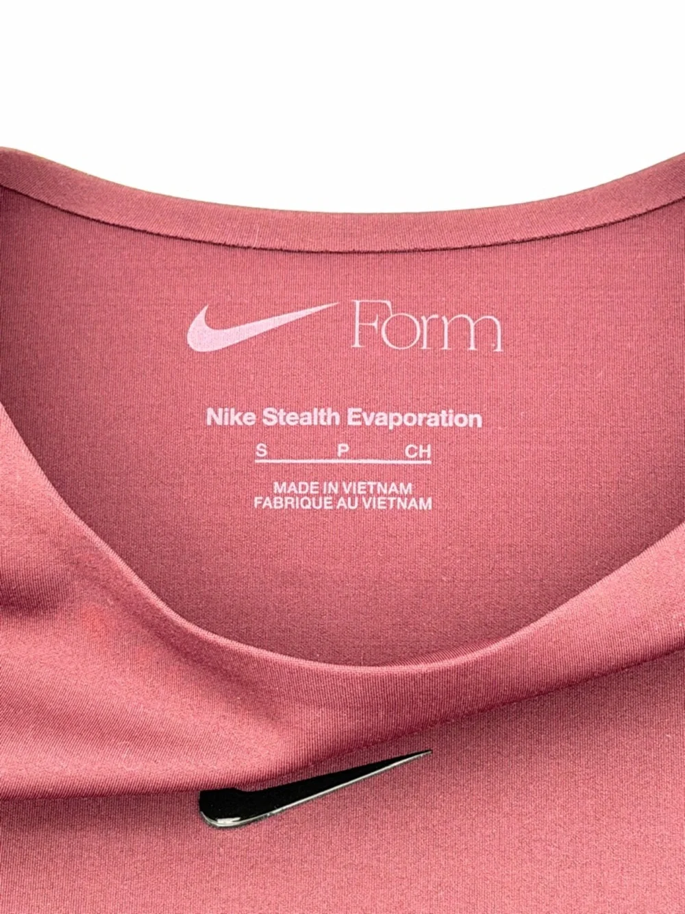 NWT New Nike FormWomen's Short-Sleeve Top Shirt Exercise Fitness Small S Purple